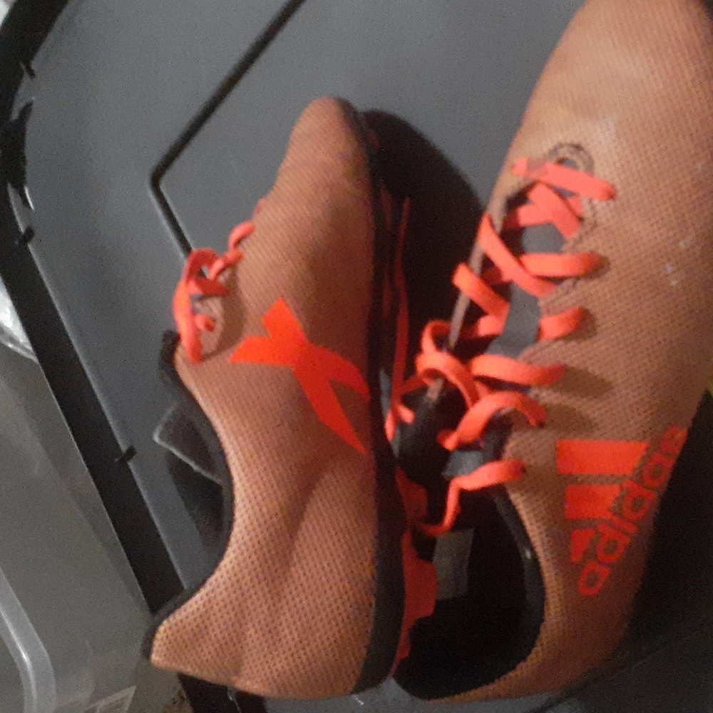 EUC Adidas Soccer Cleats
